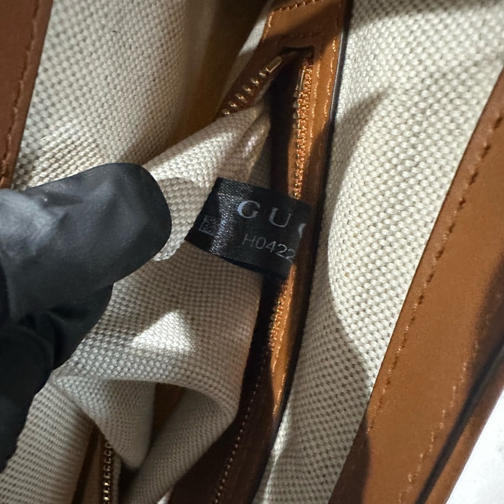 GUCCI Small Jackie Canvas Shoulder Bag
Brown leather (Calf), white canvas - Picture 11 of 16